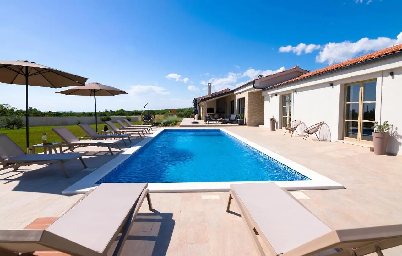 Villa Nola Visocane 0*,  Croatia